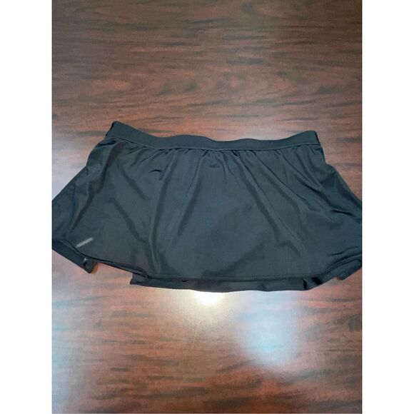 Time and Tru Black Swim Skirt - Picture 2 of 4